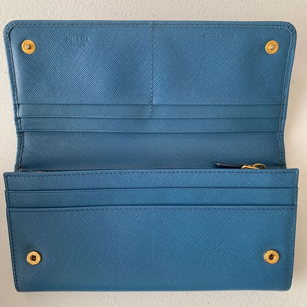 Prada women’s blue saffiano leather long wallet authentic with COA - Picture 3 of 7